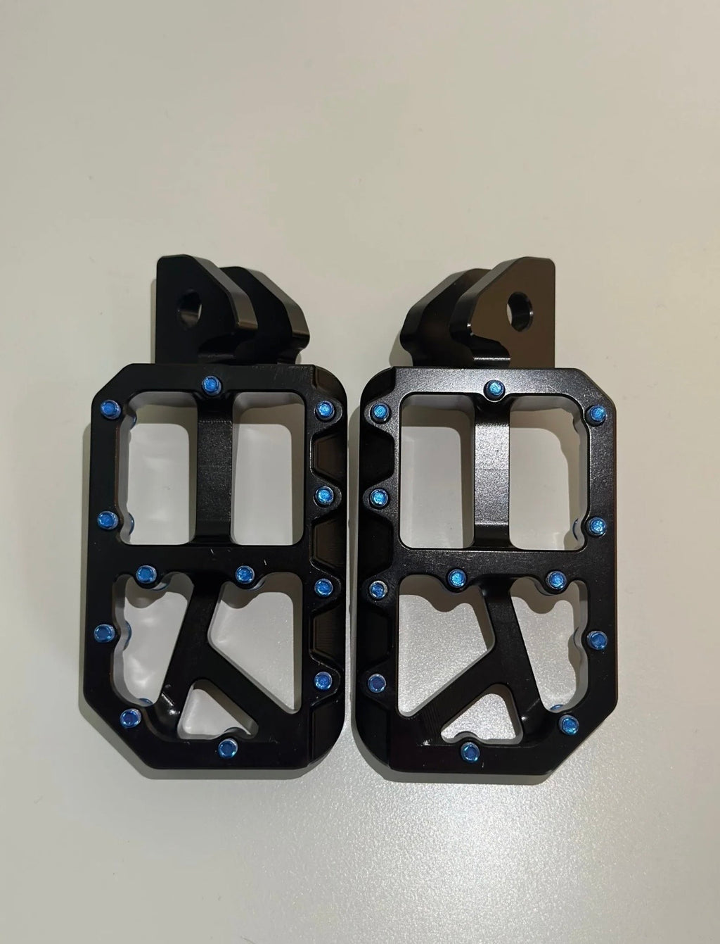 Black foot pegs